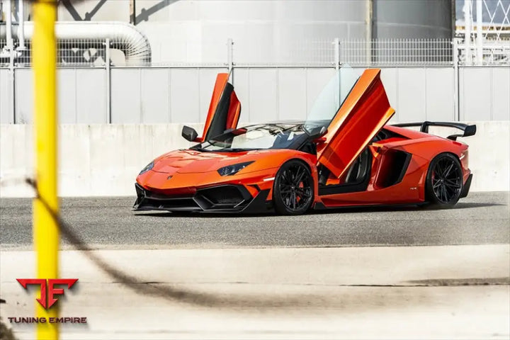 LAMBORGHINI AVENTADOR ORANGE BODY KIT WITH WHEEL