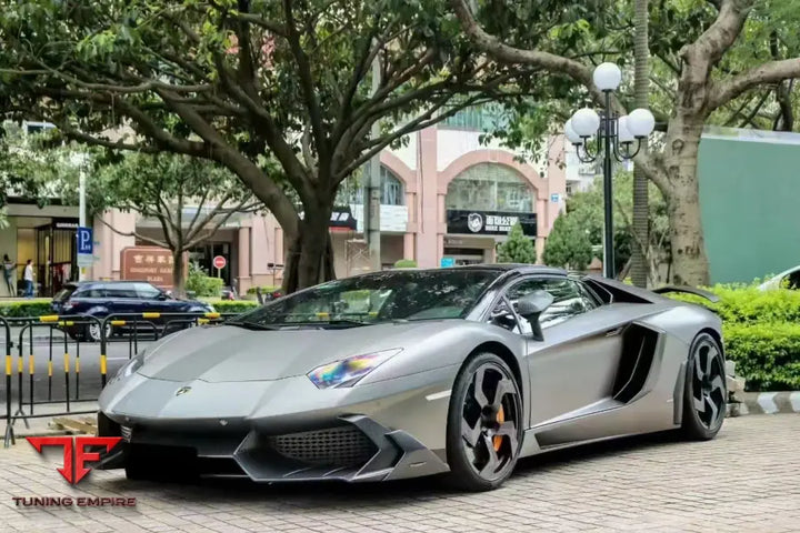 LAMBORGHINI AVENTADOR CARBON FIBER BODY KIT
