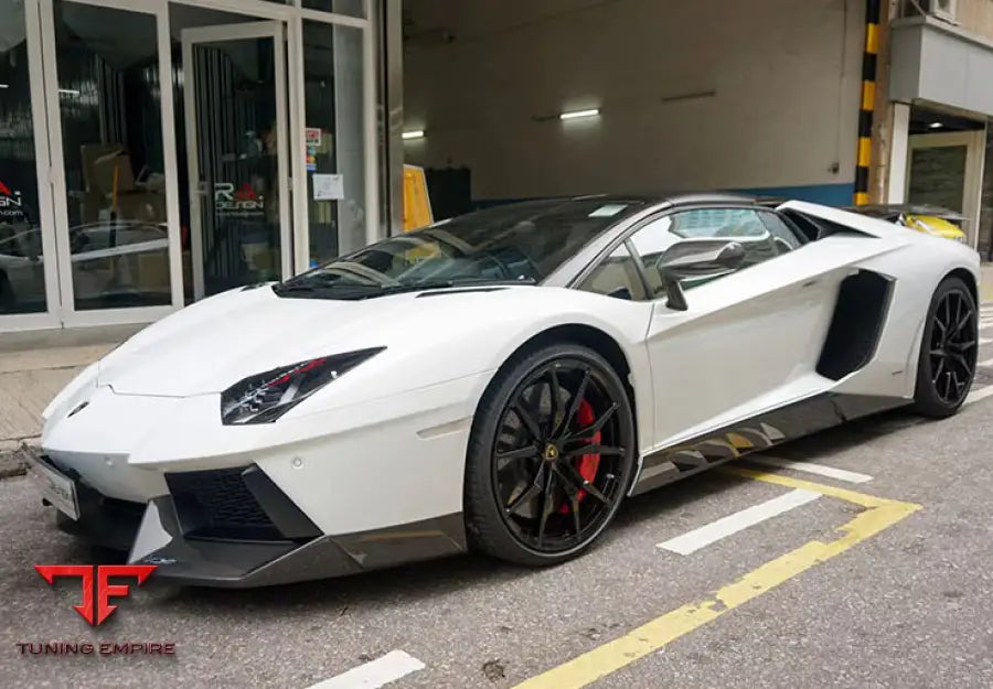 LAMBORGHINI AVENTADOR LP700 BODY KIT