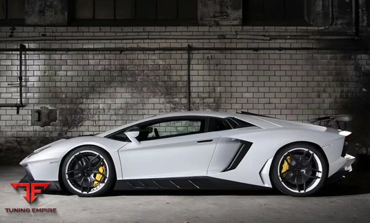 LAMBORGHINI AVENTADOR LP700 BODY KIT
