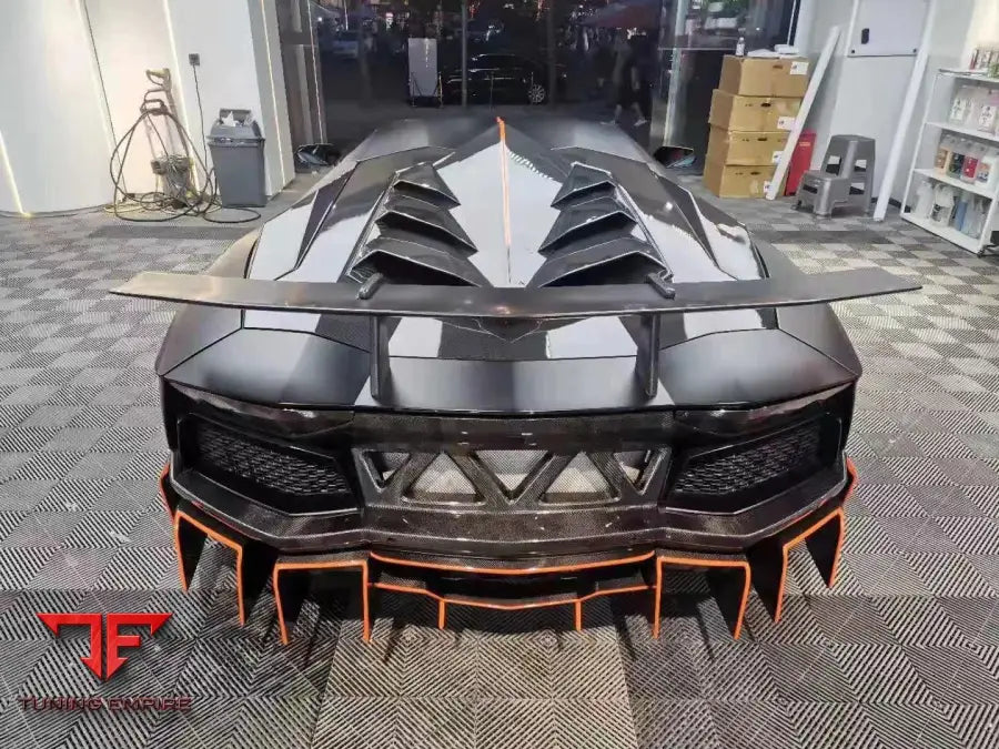 LAMBORGHINI AVENTADOR LP700/LP720/LP750 CARBON FIBER REAR COVER HOOD