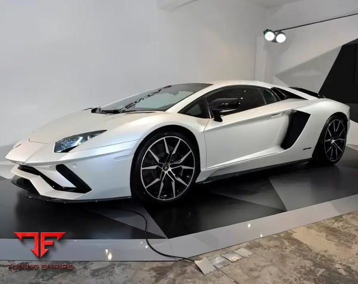 LAMBORGHINI AVENTADOR LP740 CARBON FIBER PARTS