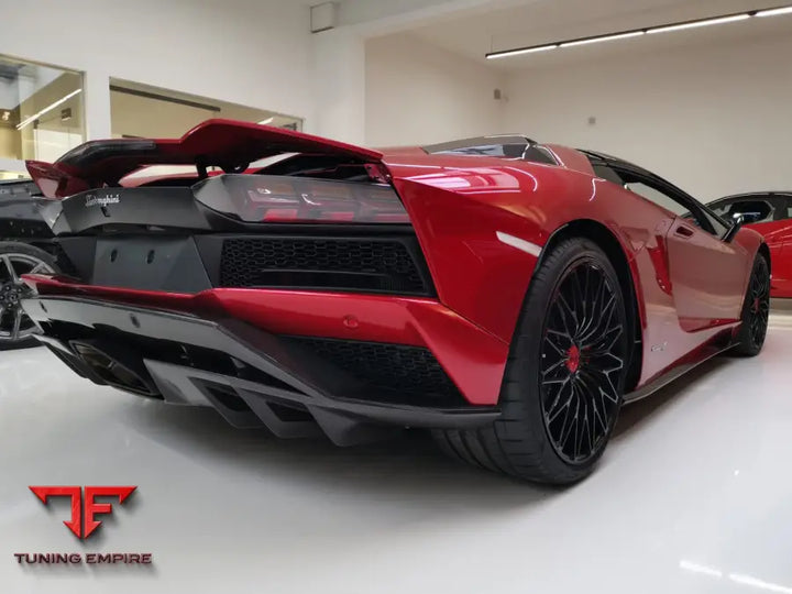 LAMBORGHINI AVENTADOR S LP740 CARBON FIBER BODY KIT