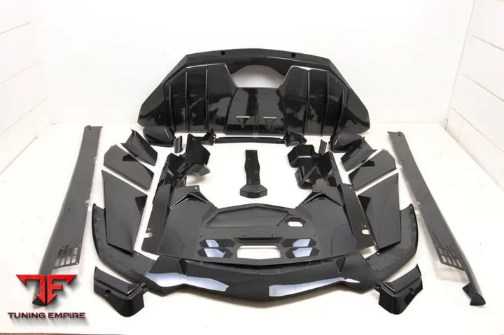 LAMBORGHINI AVENTADOR S LP740 CARBON FIBER BODY KIT