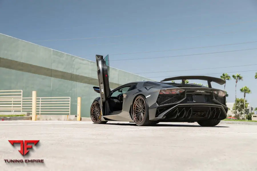 LAMBORGHINI AVENTADOR SV FORGED WHEELS AND EXHAUST SYSTEM