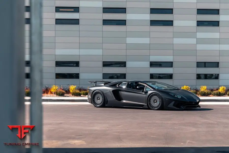 LAMBORGHINI AVENTADOR SV FORGED WHEELS AND EXHAUST SYSTEM