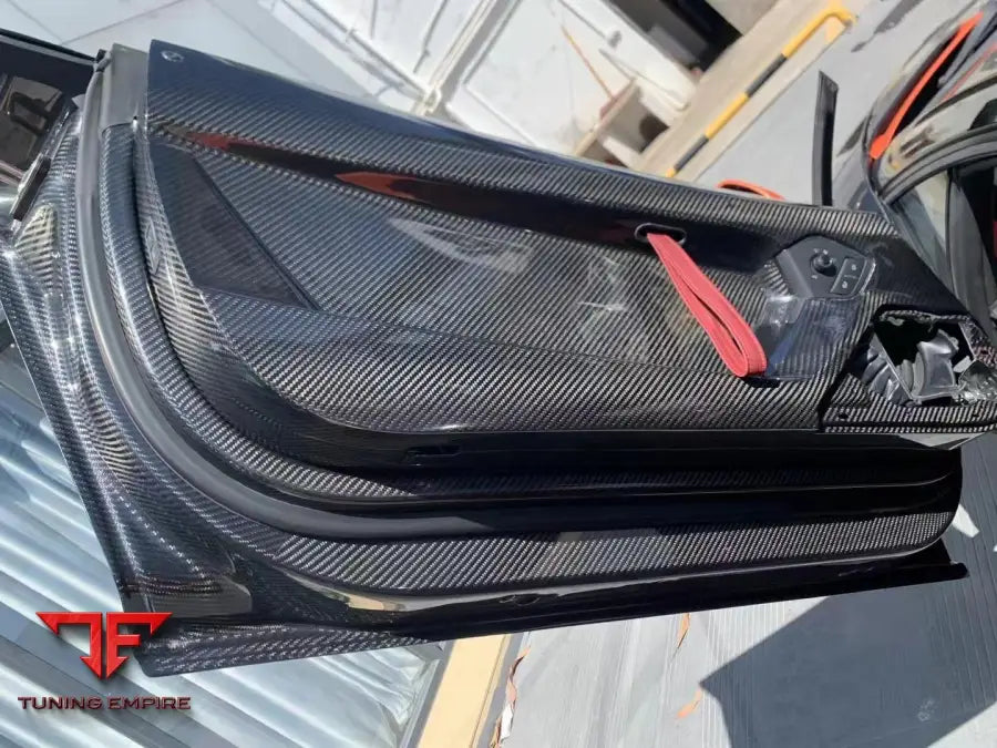LAMBORGHINI AVENTADOR SVJ CARBON FIBER DOOR PANELS