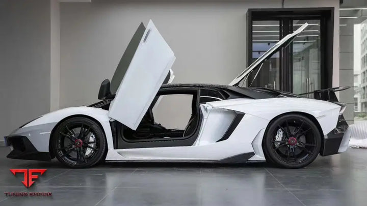 LAMBORGHINI AVENTADOR SVJ CARBON FIBER PARTS