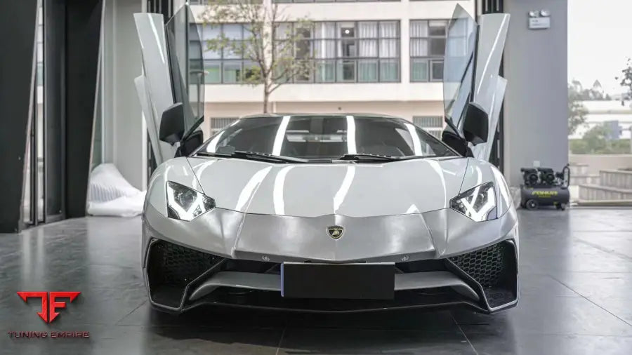 LAMBORGHINI AVENTADOR SVJ CARBON FIBER PARTS
