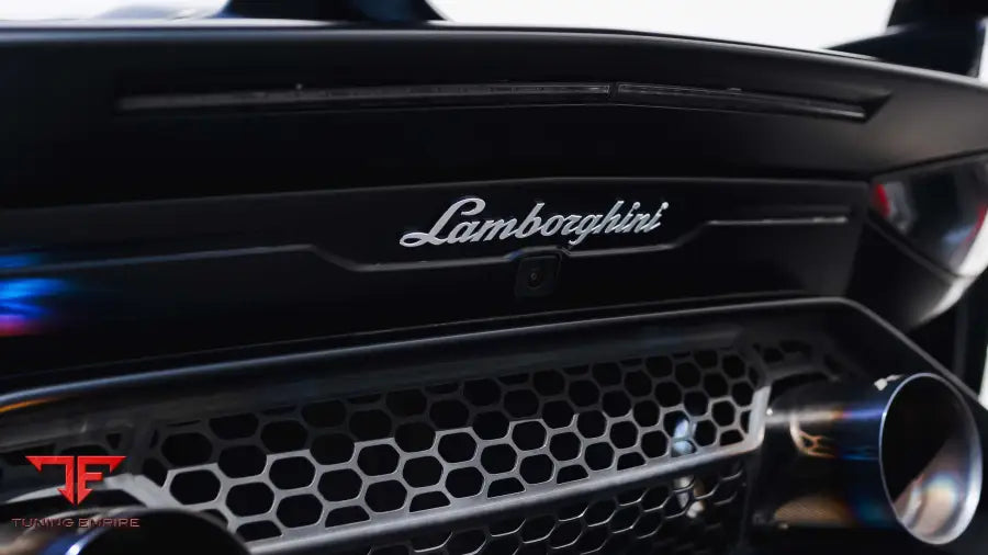 LAMBORGHINI AVENTADOR SVJ FORGED WHEELS AND EXHAUST SYSTEM
