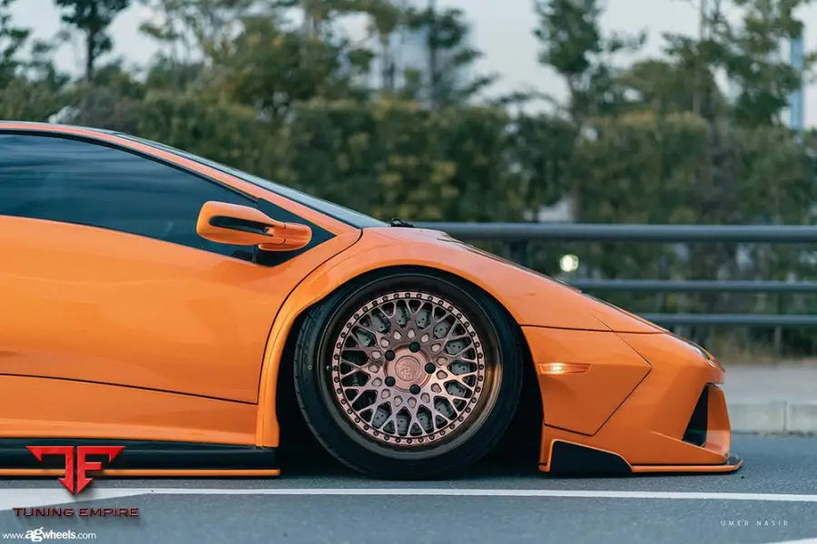 LAMBORGHINI DIABLO on custom forged wheels