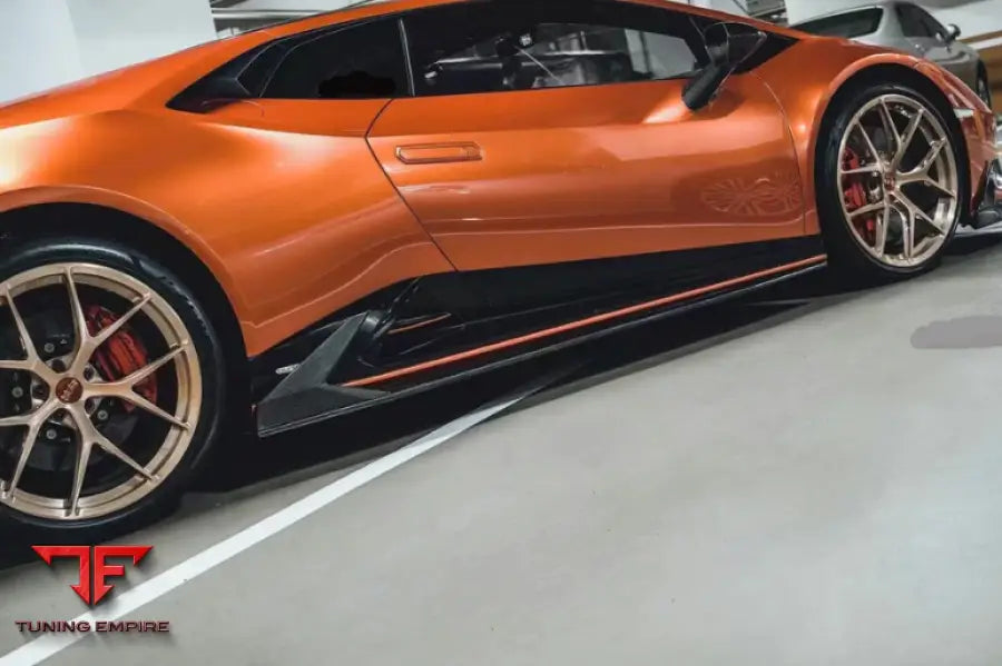LAMBORGHINI HURACAN EVO CARBON FIBER SIDE SKIRTS