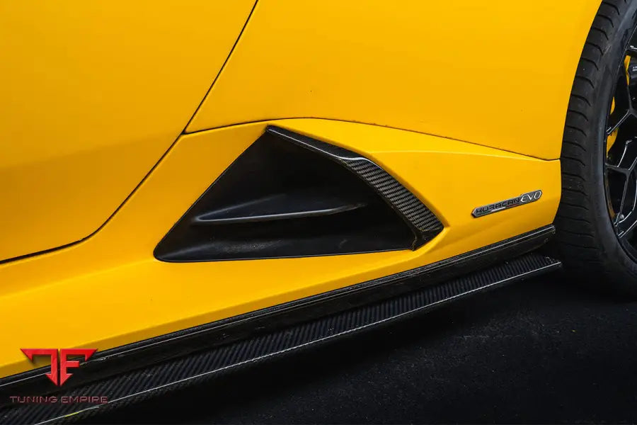LAMBORGHINI HURACAN EVO OD STYLE DRYCARBON FIBER SIDE SKIRTS BSD