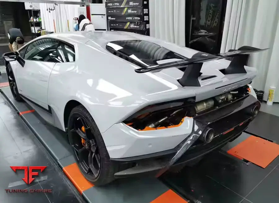 LAMBORGHINI HURACAN LP580/LP610 STYLE P CARBON BODY KIT PARTS