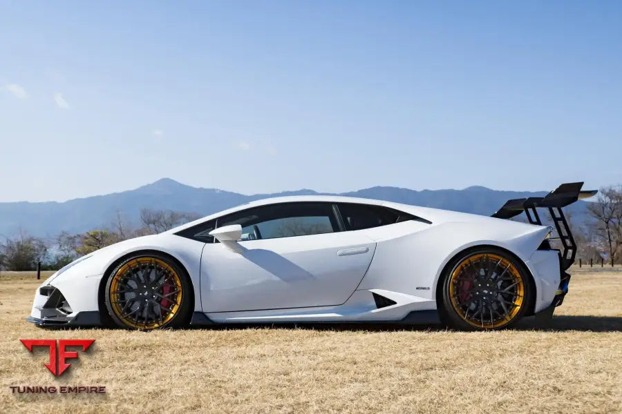 LAMBORGHINI HURACÁN BODY KIT