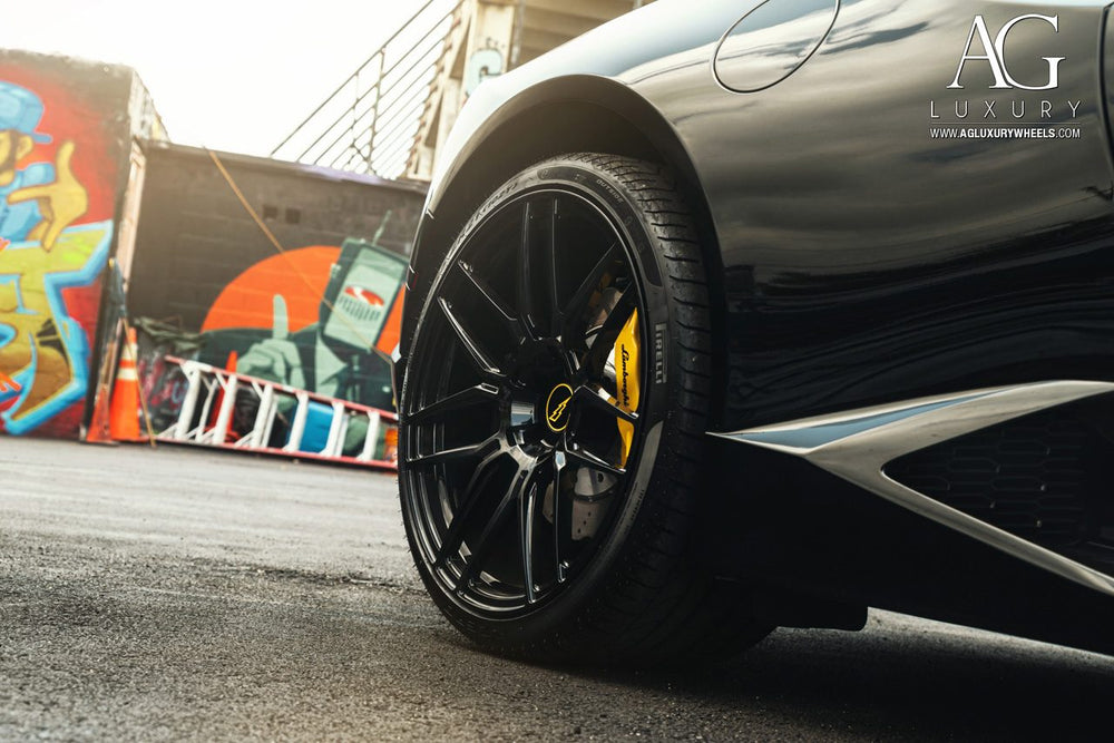 Lamborghini Huracan Spyder on custom forged wheels