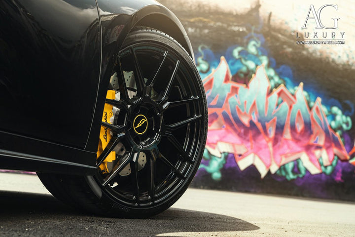 Lamborghini Huracan Spyder on custom forged wheels