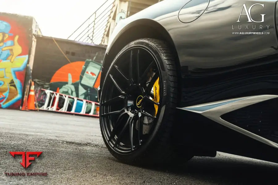 Lamborghini Huracan Spyder on custom forged wheels