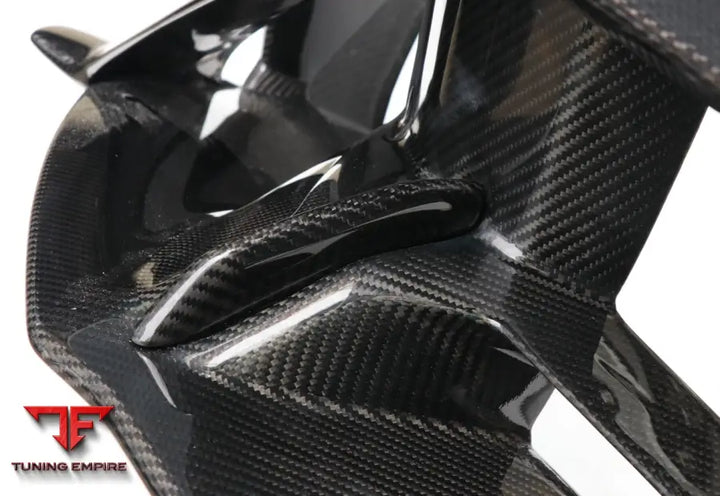 LAMBORGHINI HURACAN STO DRY CARBON BODY KIT