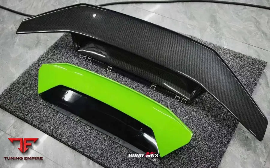 LAMBORGHINI HURACAN TECNICA CARBON FIBER PARTS