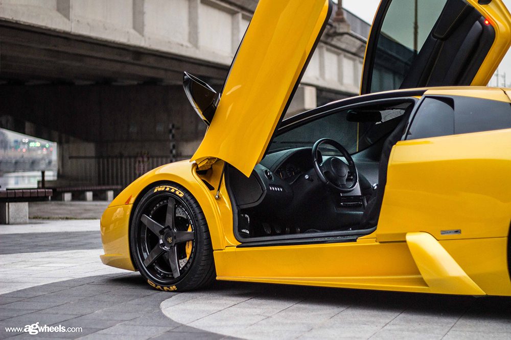 LAMBORGHINI MURCIÉLAGO on custom forged wheels