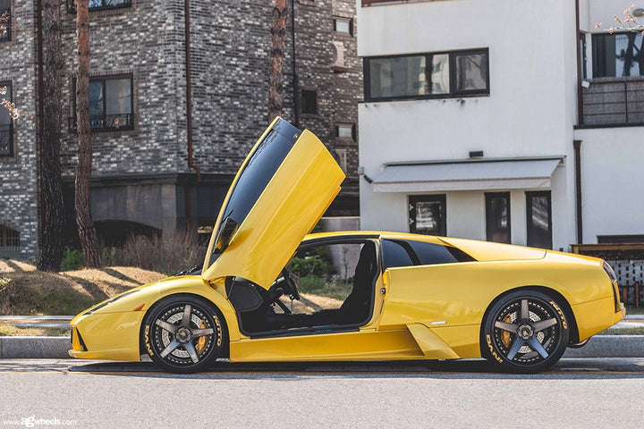 LAMBORGHINI MURCIÉLAGO on custom forged wheels