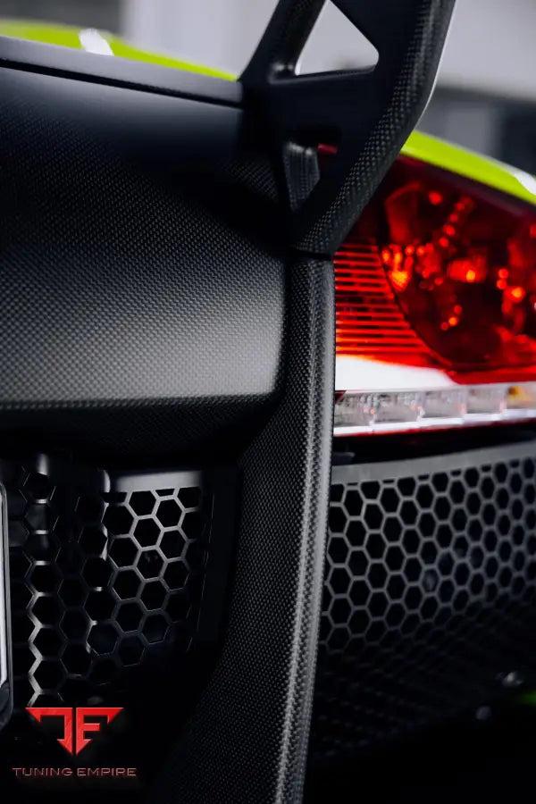 LAMBORGHINI MURCIELAGO LP670 SV CARBON FIBER BODY KIT