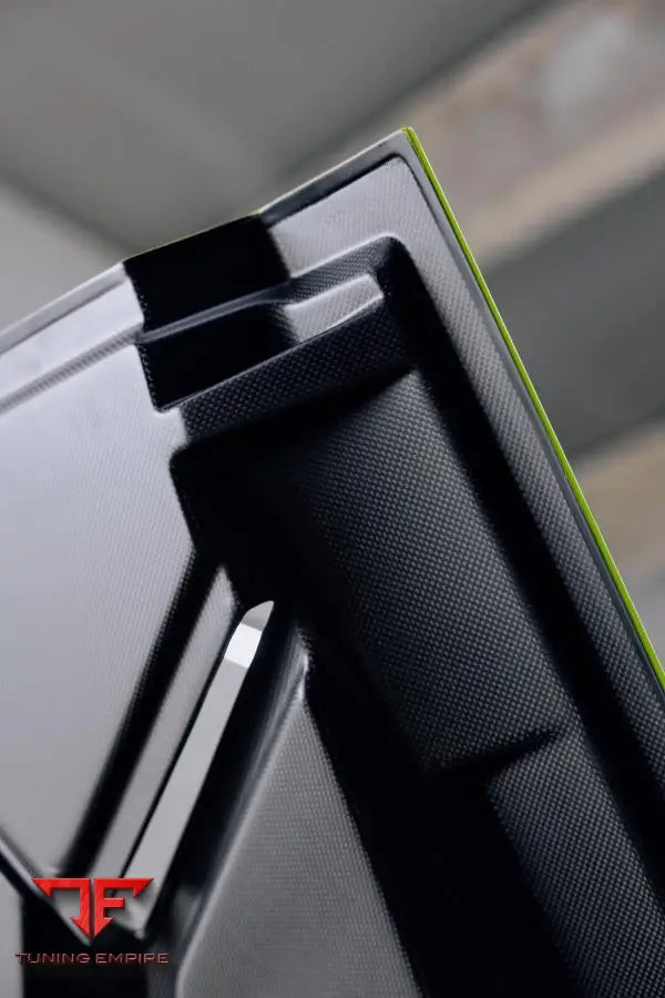 LAMBORGHINI MURCIELAGO LP670 SV CARBON FIBER BODY KIT