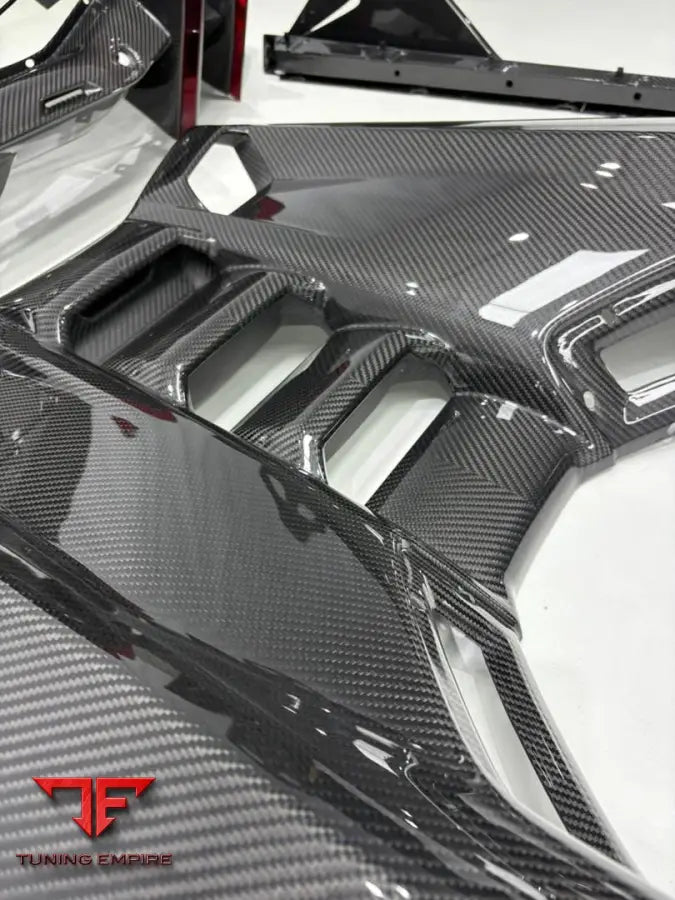 LAMBORGHINI REVUELTO CARBON BODY KIT
