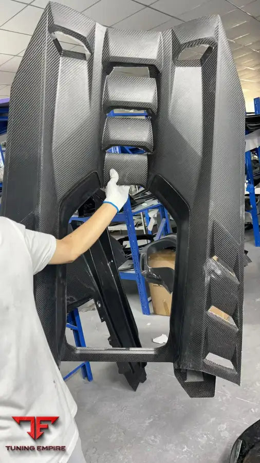 LAMBORGHINI REVUELTO CARBON FIBER PARTS