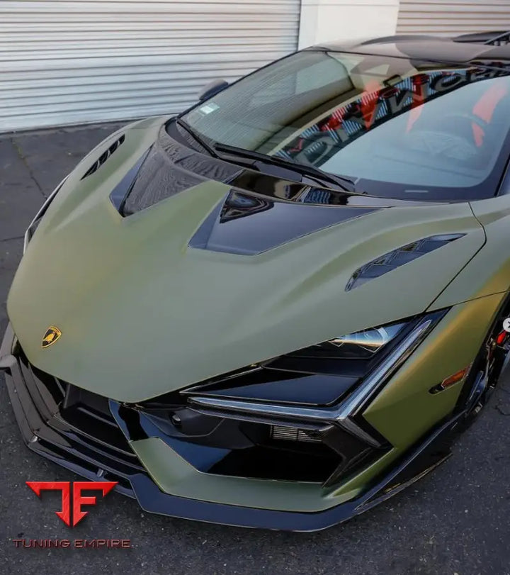LAMBORGHINI REVUELTO CARBON FIBER BODY KIT