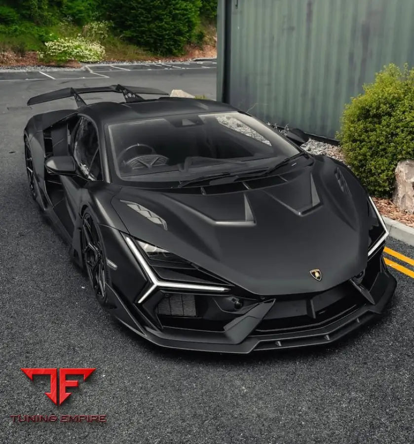 LAMBORGHINI REVUELTO CARBON FIBER BODY KIT