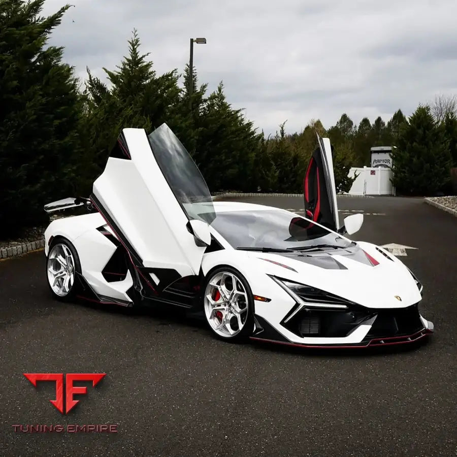 LAMBORGHINI REVUELTO CARBON FIBER BODY KIT