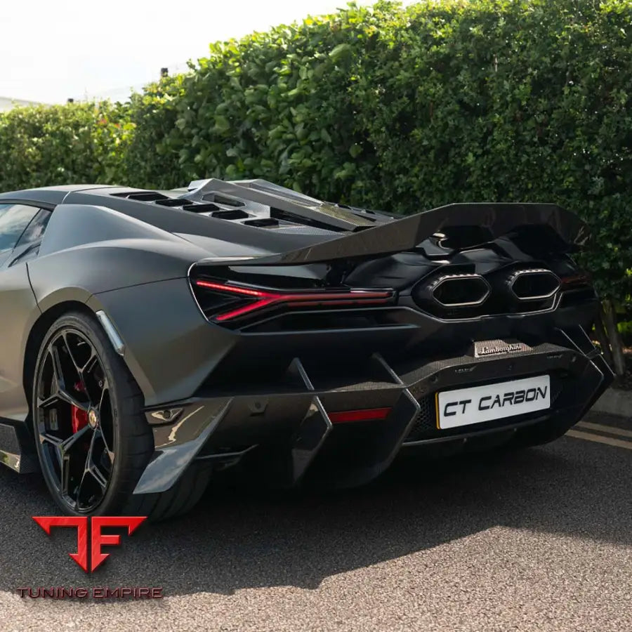 LAMBORGHINI REVUELTO CARBON FIBRE REAR DIFFUSER - CT CARBON