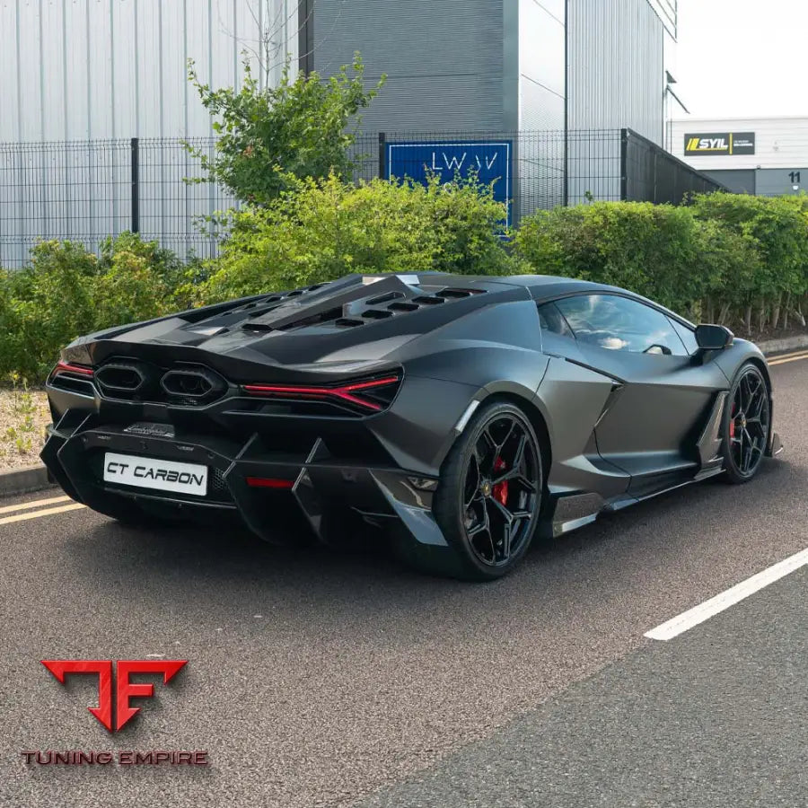 LAMBORGHINI REVUELTO CARBON FIBRE REAR DIFFUSER - CT CARBON