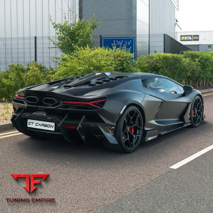LAMBORGHINI REVUELTO CARBON FIBRE REAR DIFFUSER - CT CARBON