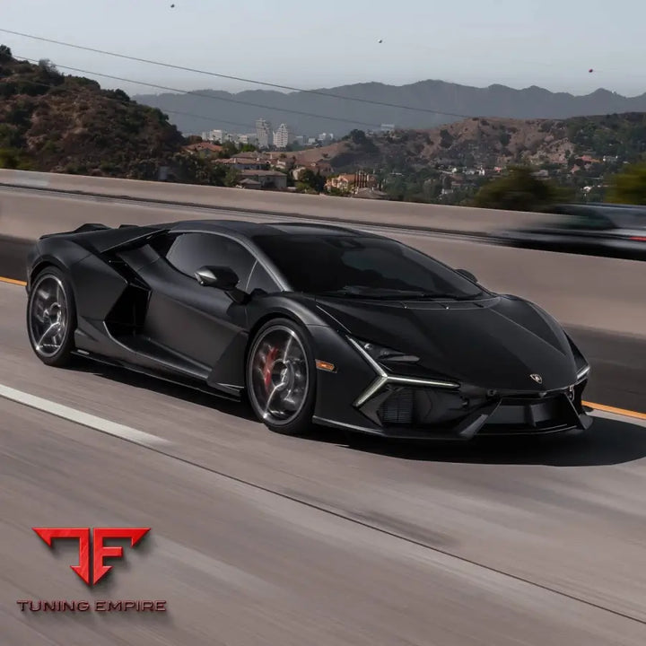 Lamborghini Revuelto
