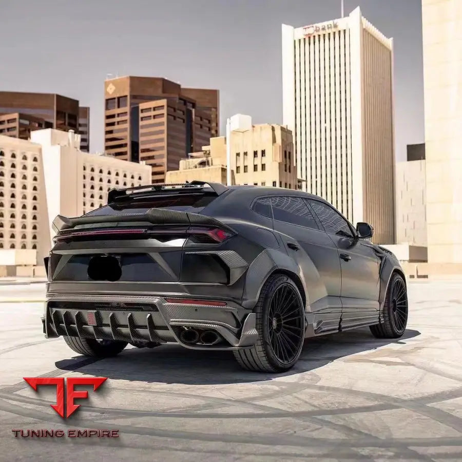 LAMBORGHINI URUS BODY KIT