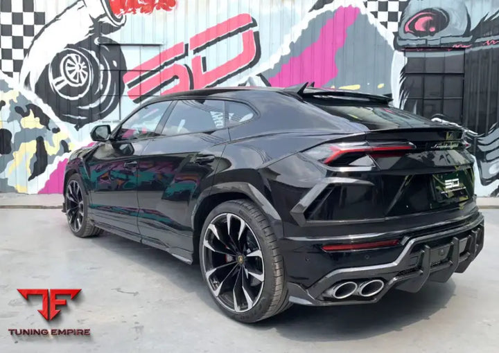 LAMBORGHINI URUS CARBON BODY KITS PARTS