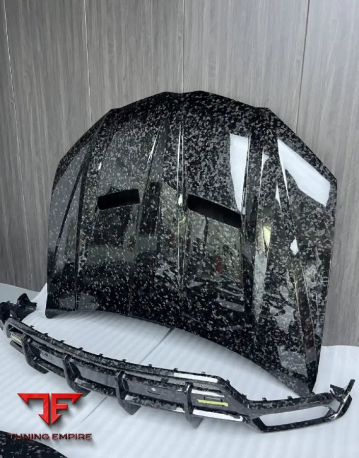 LAMBORGHINI URUS CARBON BODY KITS PARTS