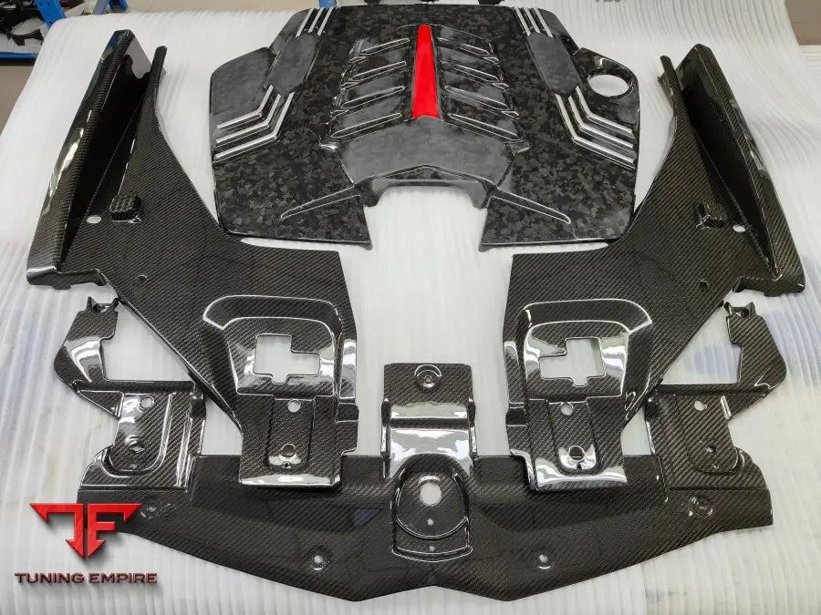 Lamborghini Urus Carbon Engine Bay Cover Supreme Carbon Mike