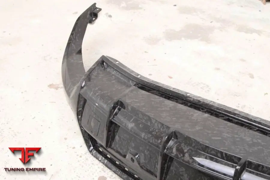 LAMBORGHINI URUS CARBON FIBER BODY KIT