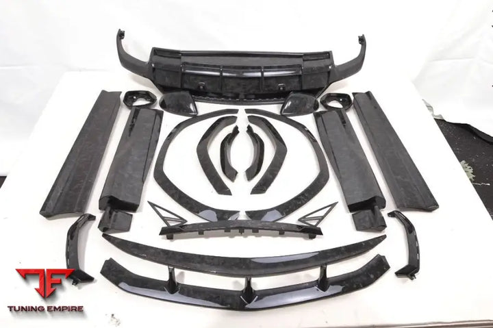 LAMBORGHINI URUS CARBON FIBER BODY KIT