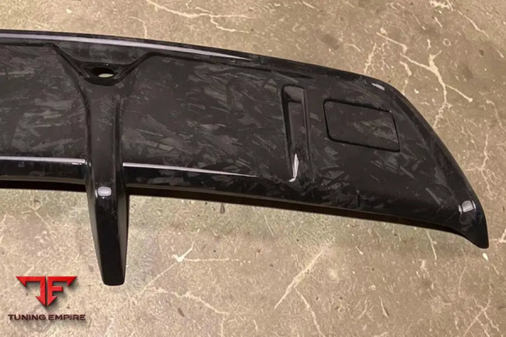 LAMBORGHINI URUS CARBON FIBER BODY KIT