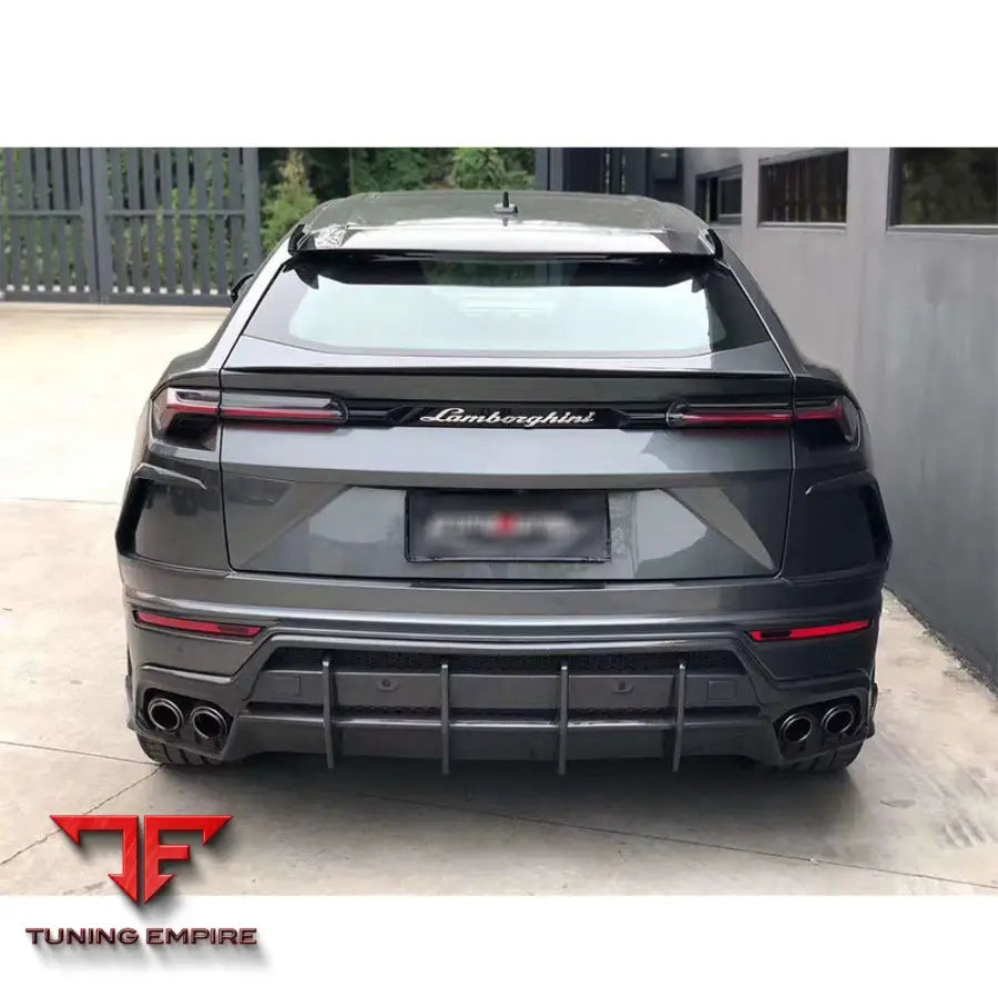 LAMBORGHINI URUS TC STYLE CARBON FIBER PARTS