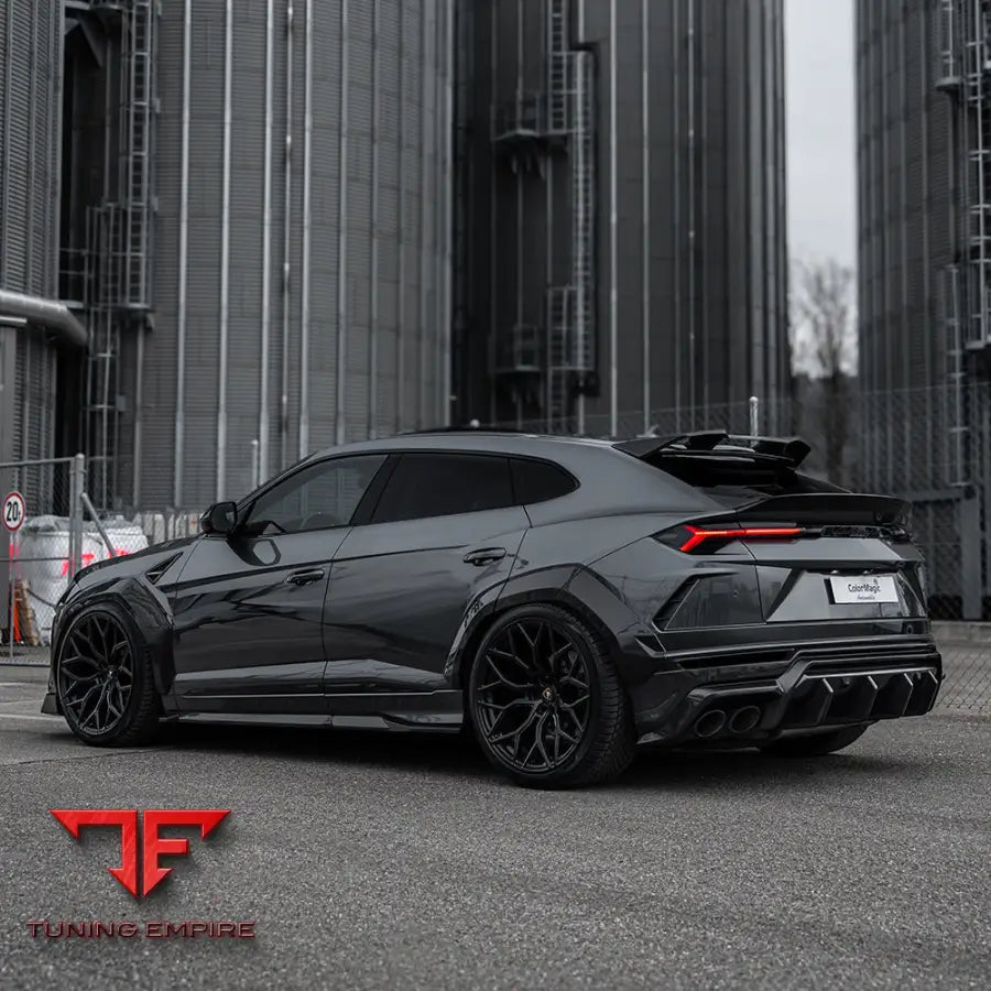 LAMBORGHINI URUS CARBON FIBRE BOOT SPOILER - CT CARBON