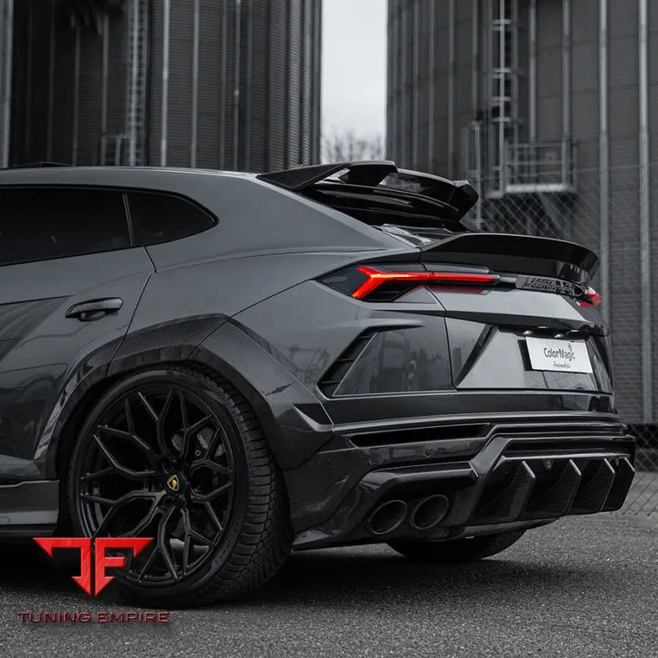 LAMBORGHINI URUS CARBON FIBRE DIFFUSER - CT CARBON