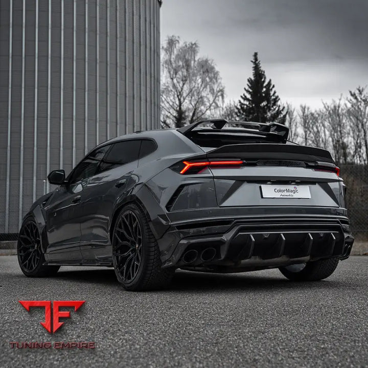 LAMBORGHINI URUS CARBON FIBRE DIFFUSER - CT CARBON