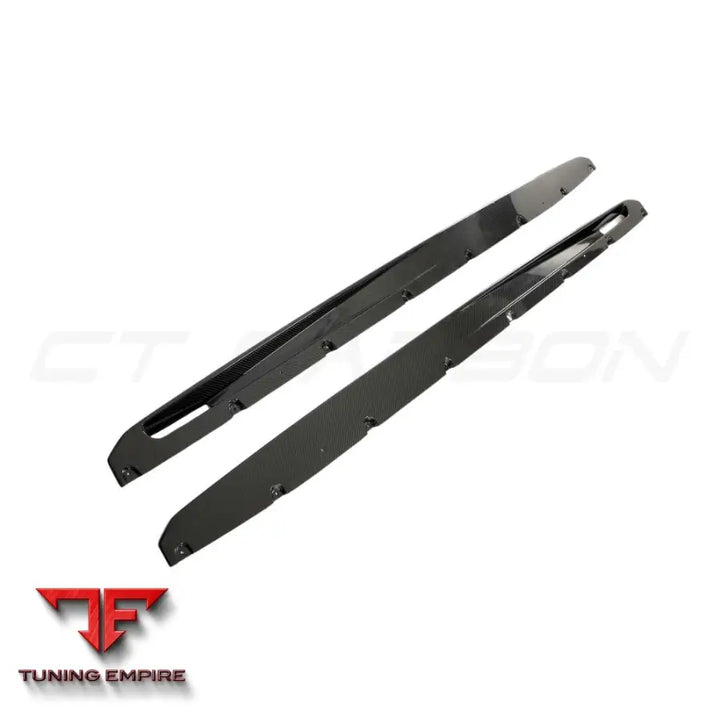 LAMBORGHINI URUS CARBON FIBRE SIDE SKIRTS - CT CARBON