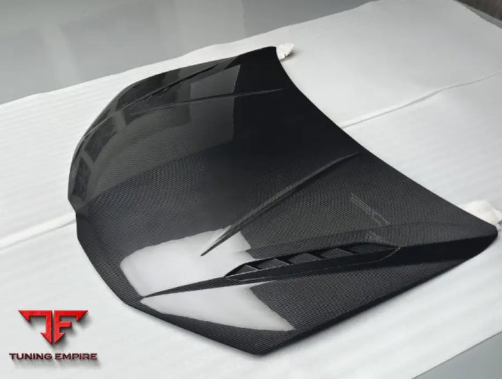 LAMBORGHINI URUS CARBON HOOD